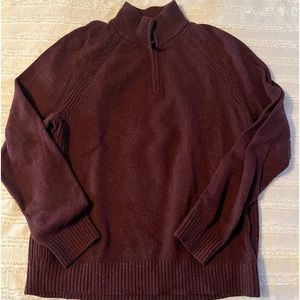 Men’s large Banana Republic Zip up sweater.